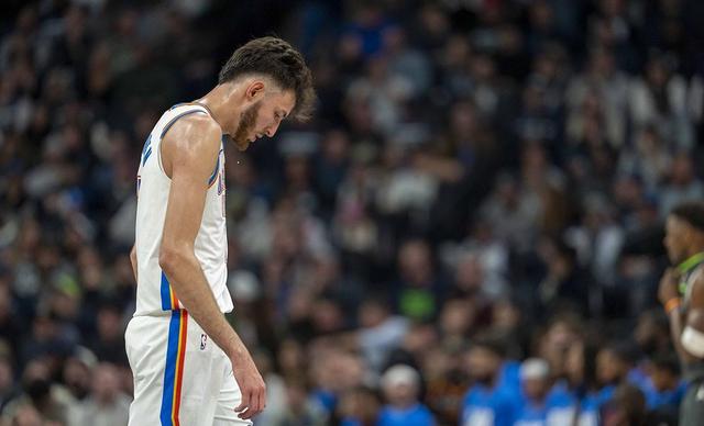 世俱杯分组-球队主帅在比赛中调整战术取胜