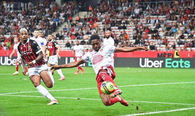 世俱杯2025-尼斯客场战平洛里昂，争分夺秒