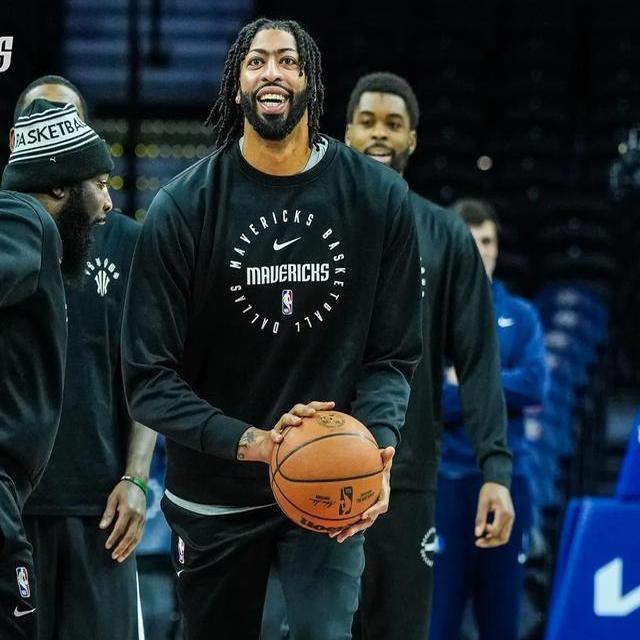 湖人核心球员安东尼·戴维斯获选最有价值球员