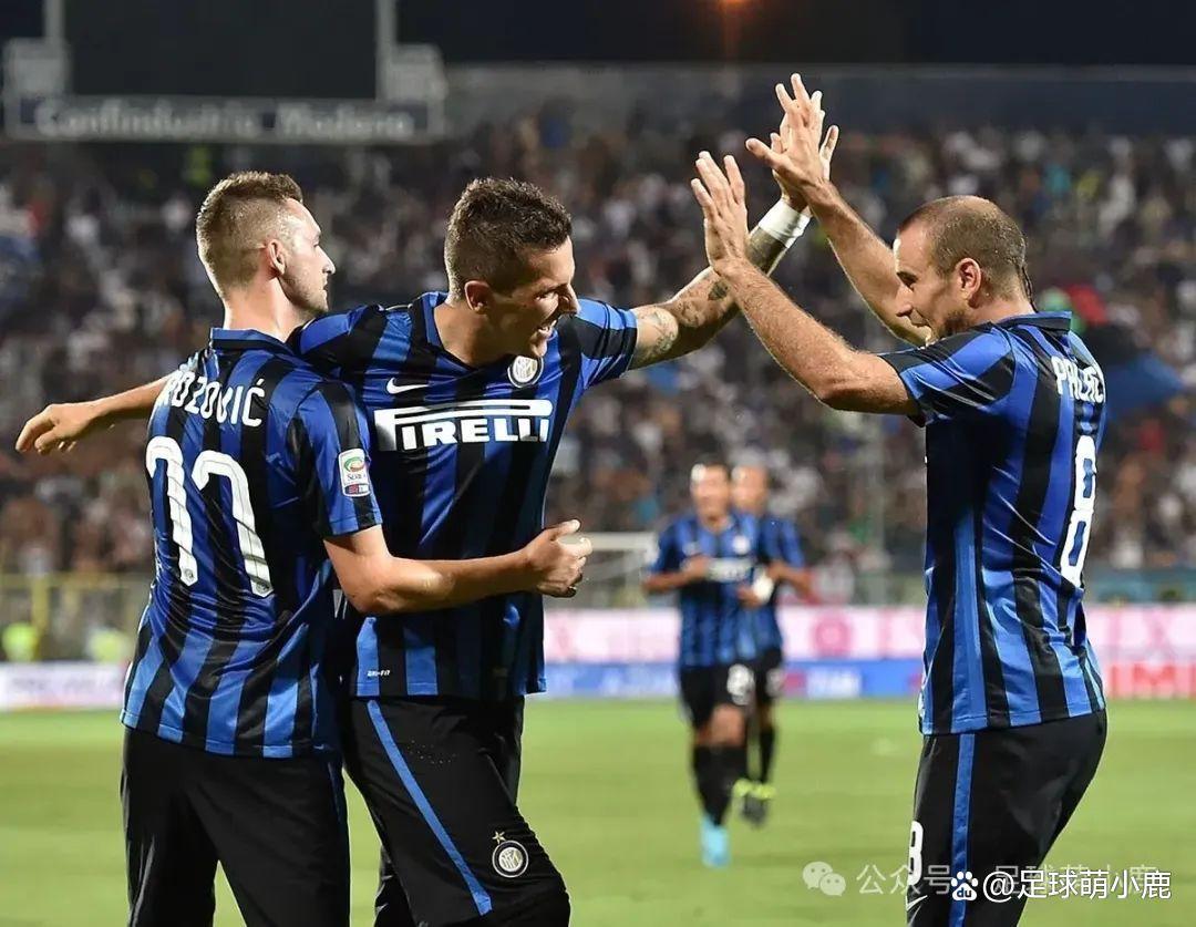 世俱杯改制-佛罗伦萨主场喜迎胜利，球员锋线表现抢眼