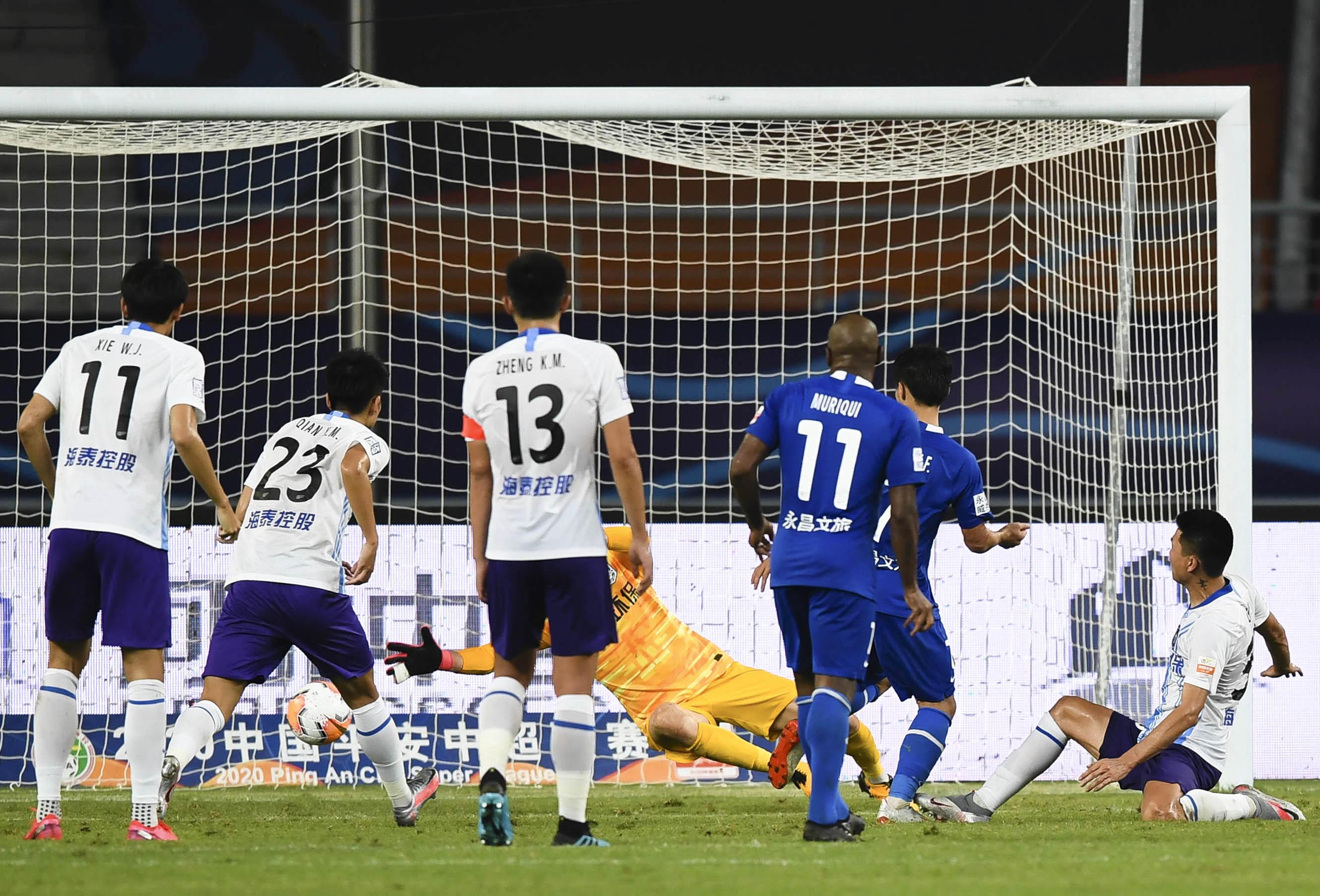 世俱杯时间-中超赛场上的对决让球迷热血沸腾