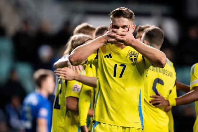 包含里尔连胜崭露头角冲击联赛第一的词条