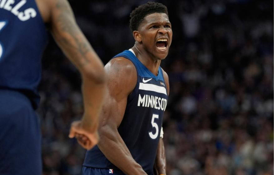 世俱杯决赛-摩纳哥欢庆胜利，士气高涨信心倍增