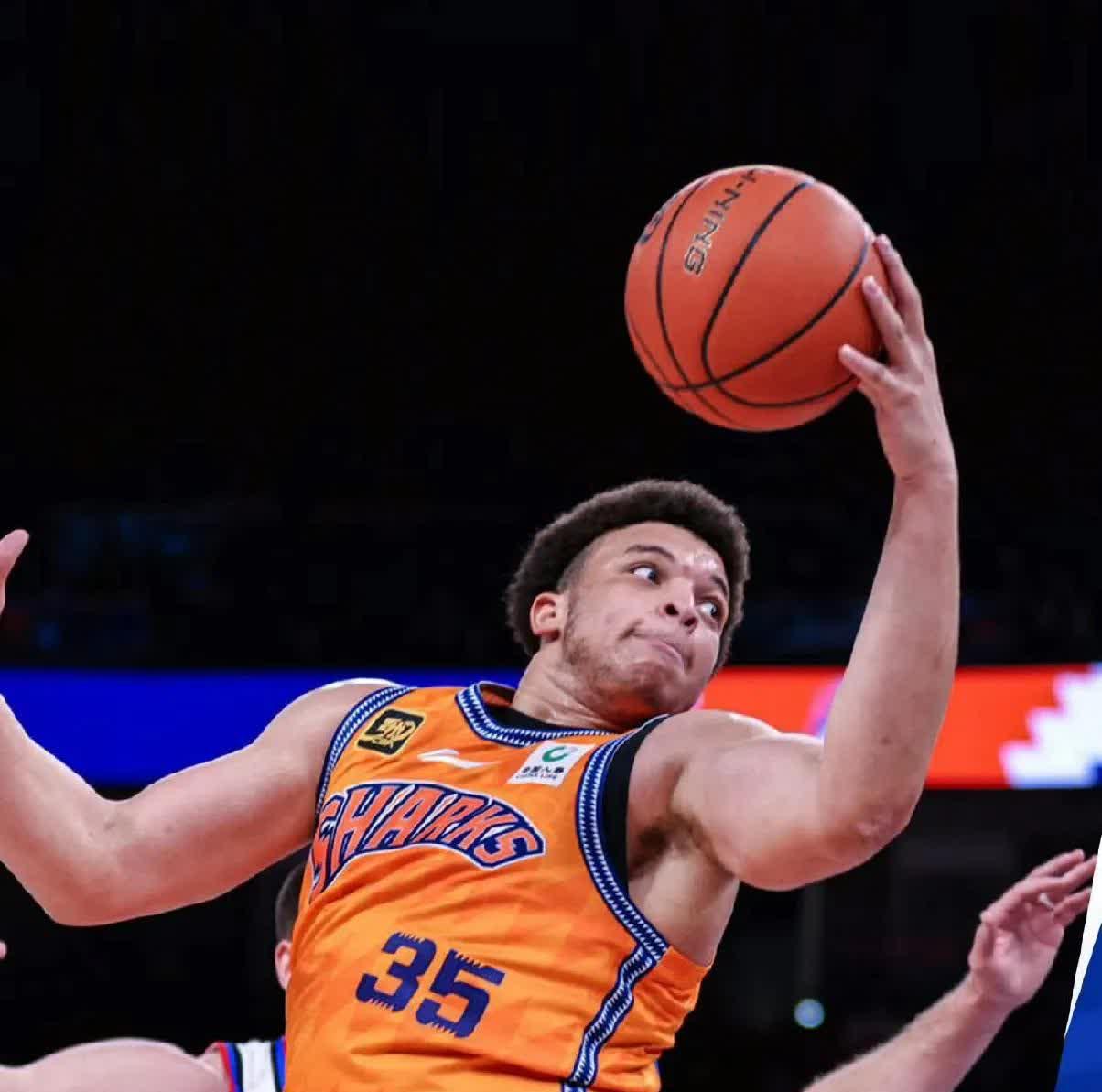 赛场硝烟弥漫，场面惨烈，谁能逆袭？