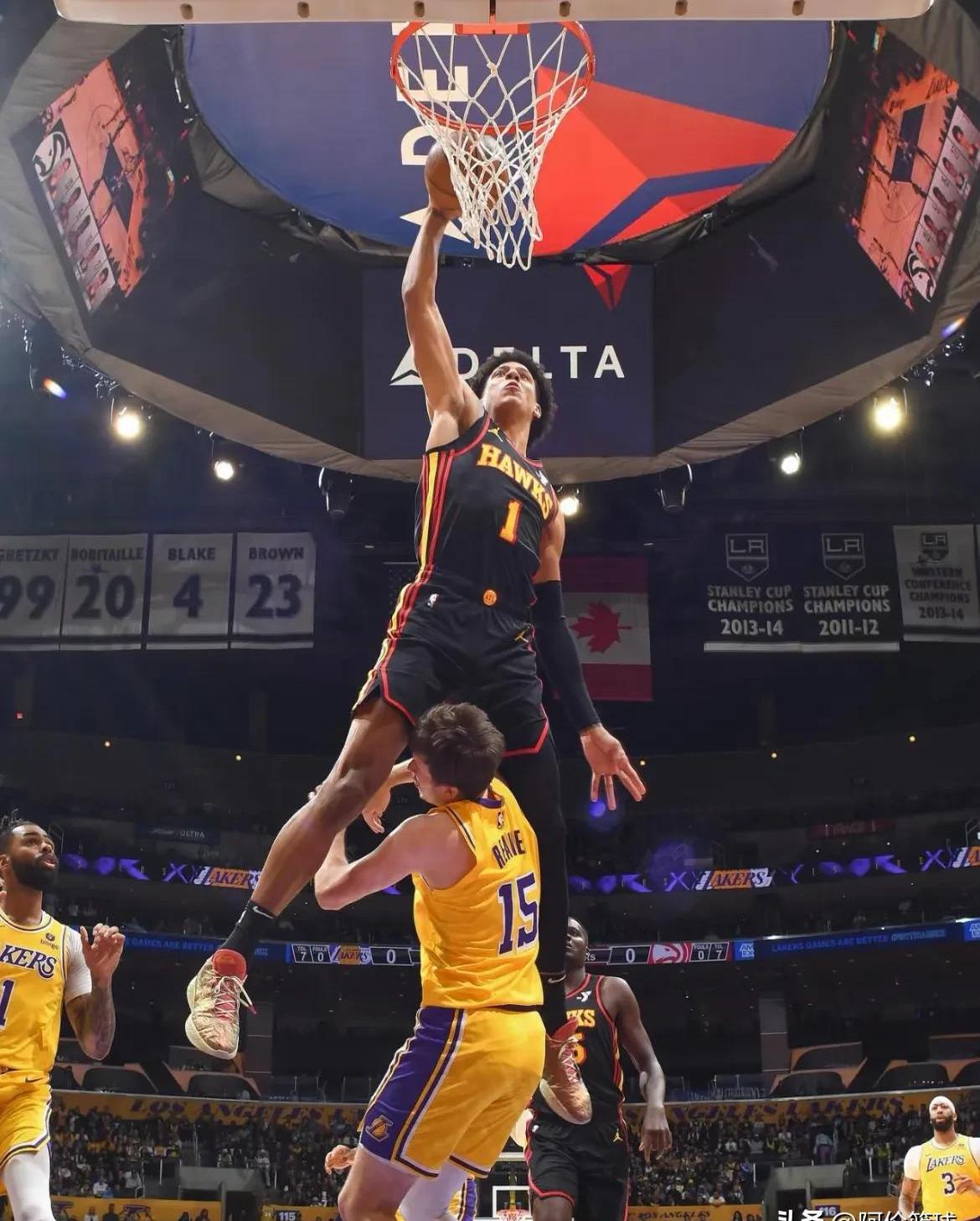 老鹰队后卫突破个人纪录，实力备受认可