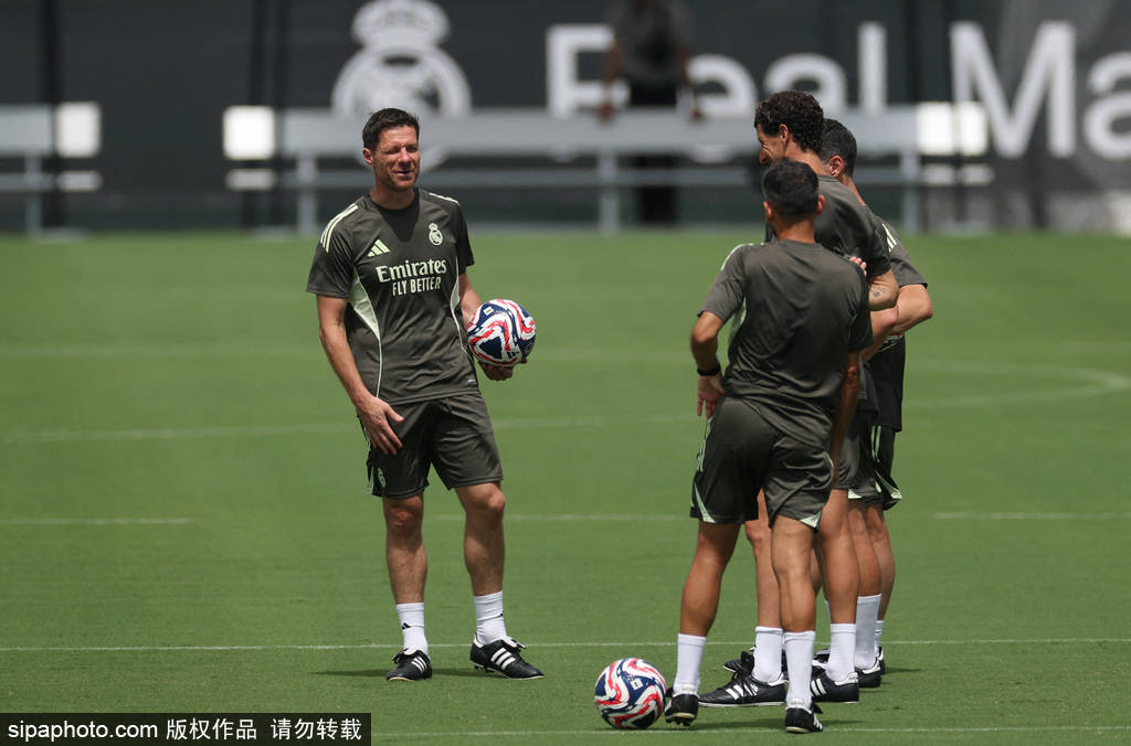 世俱杯直播-巴黎圣日耳曼球员备战积极，大热门披荆斩棘