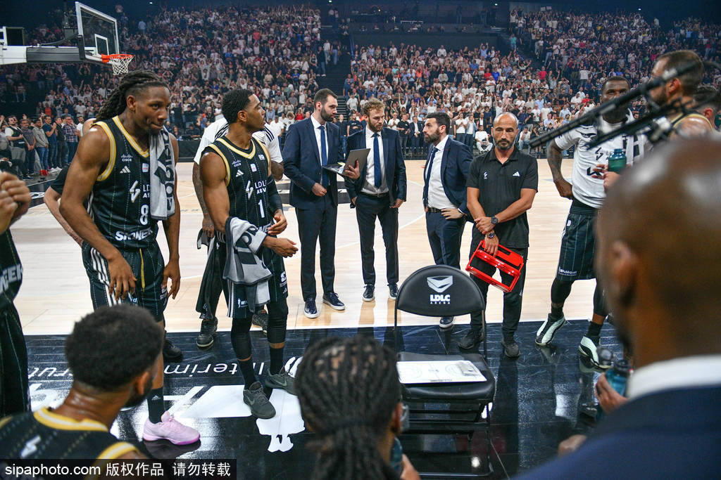 世俱杯官网-著名球队在关键赛事上取得胜利