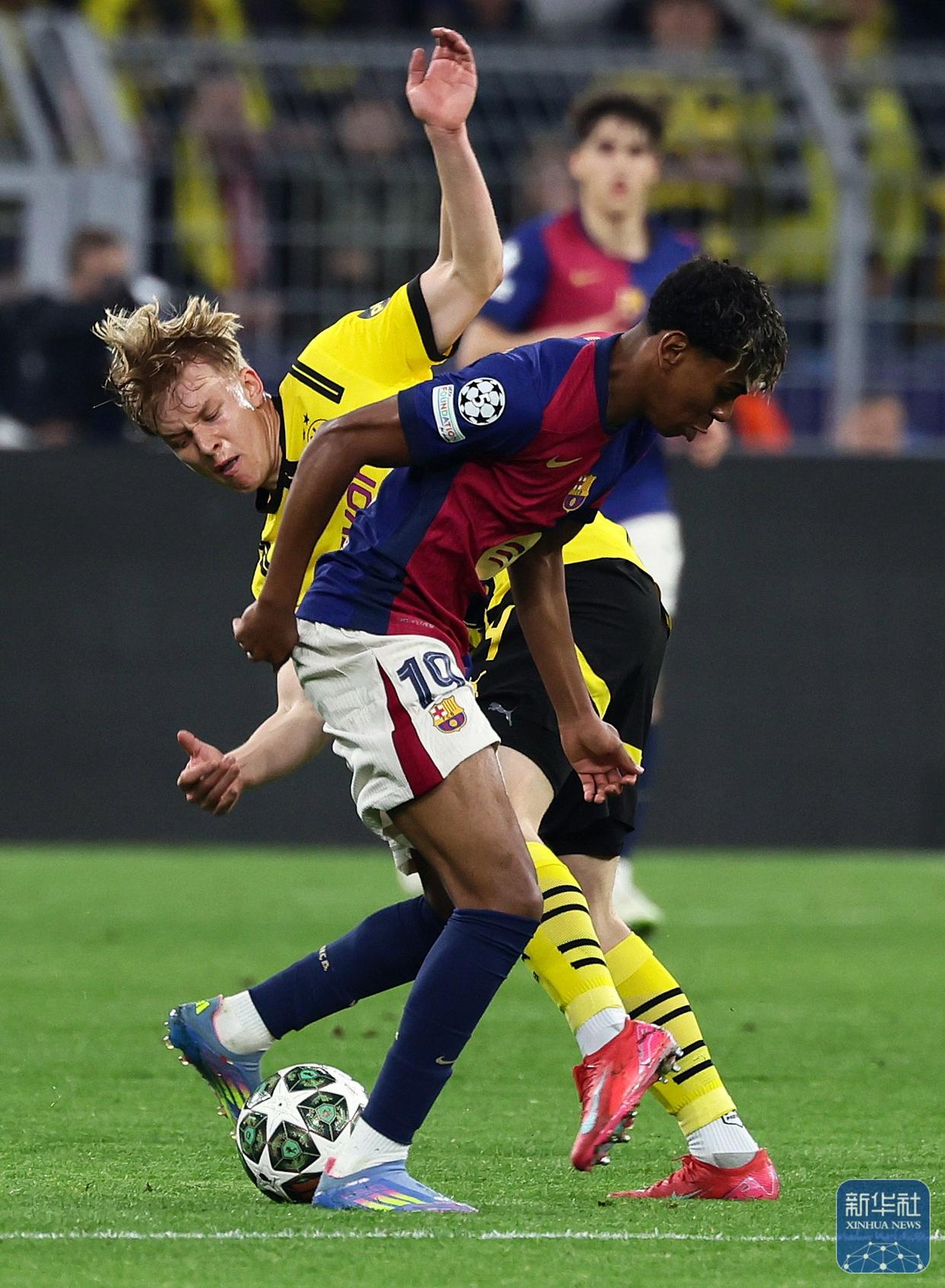 关于梅西受伤！巴萨队战平曼城队晋级欧冠决赛的信息