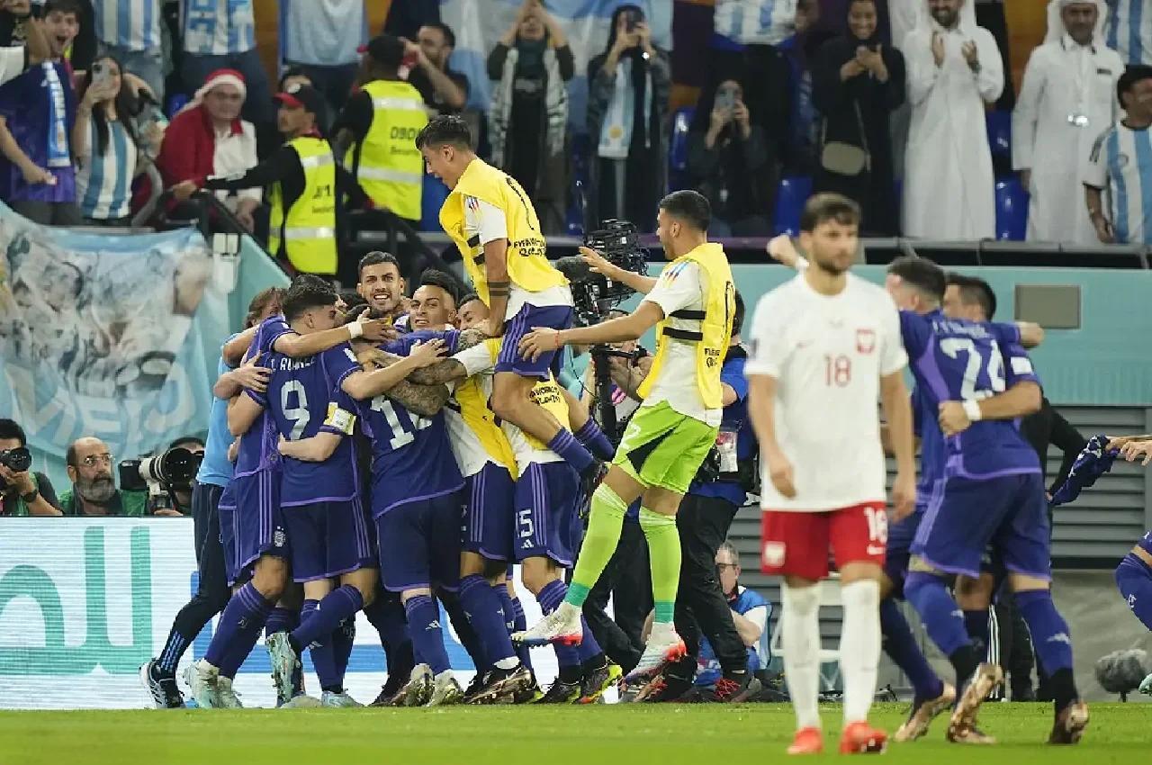 罗马尼亚主场告捷卡感拿破门波兰客场失利