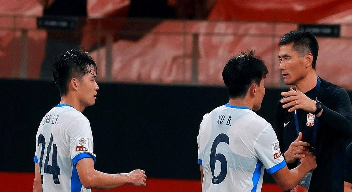 关于武汉卓尔主场逼平上海上港，取得保级关键一分的信息