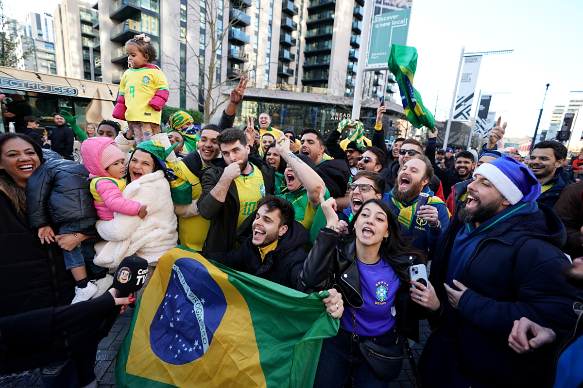 世俱杯决赛-关于GEN碾压FLY，ShowMaker关键团战开团秒人宿命之战半决赛，点燃全场激情的信息