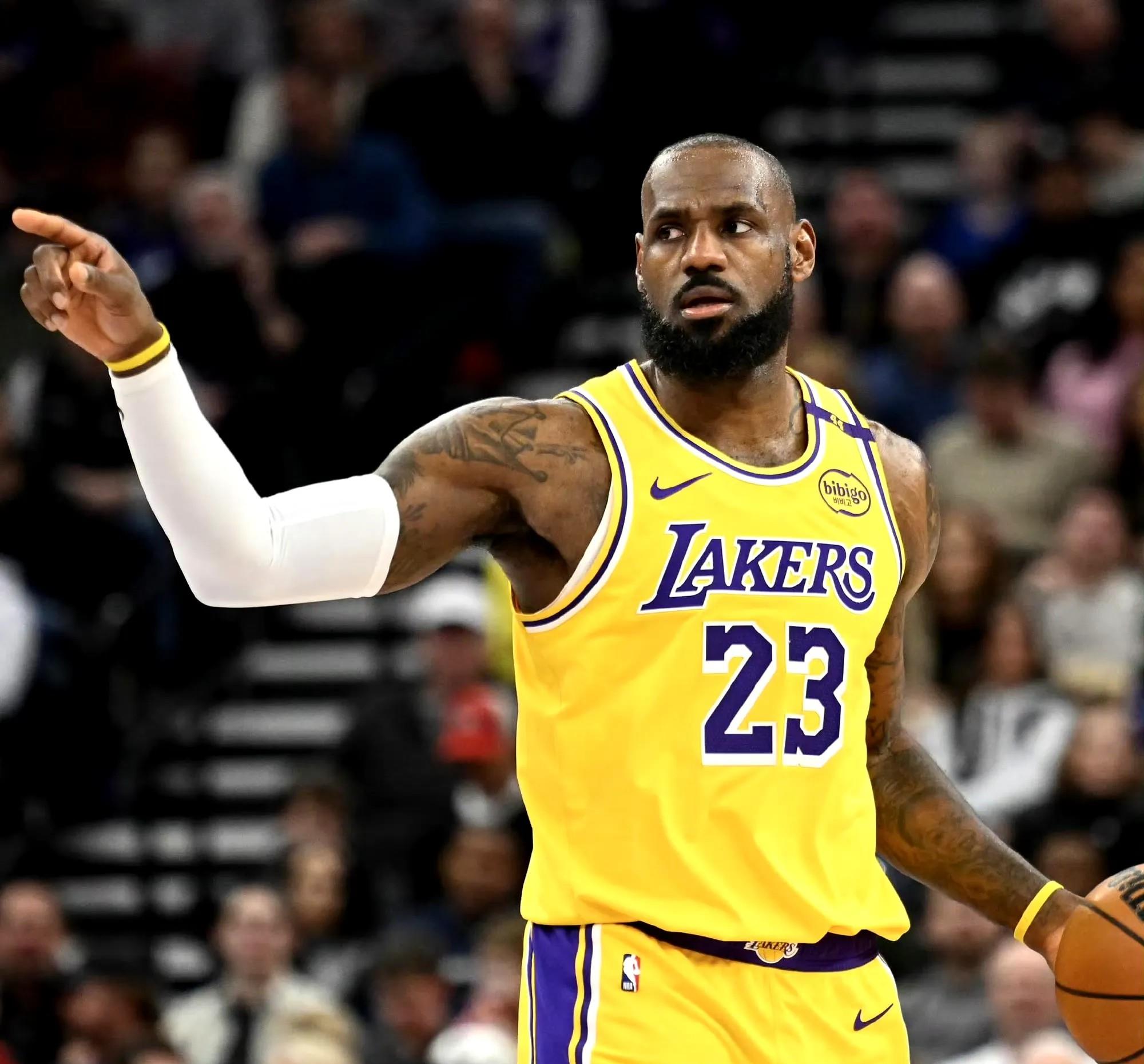 湖人大胜开拓者，总分2-1领先