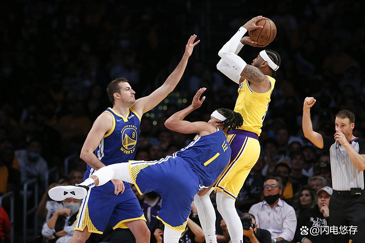 世俱杯-勇士客场惊险击败森林狼，继续领跑联盟