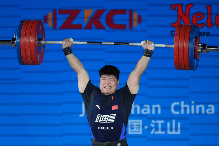 世俱杯分组-举重男子公斤级：黄粤劲获金牌