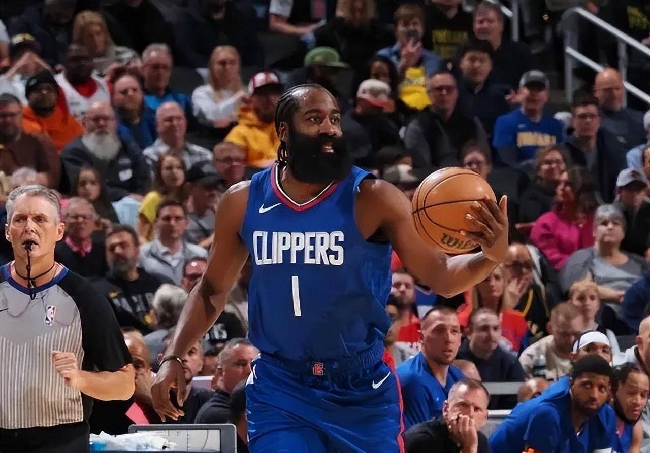 快船击退76人，继续保持不败