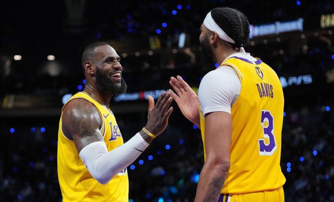 湖人完胜独行侠，詹皇狂砍37分