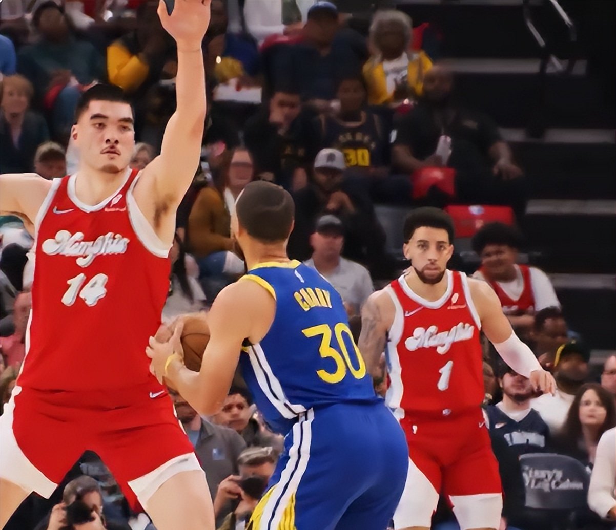 勇士翻盘鹈鹕，恩比德带队取胜的简单介绍