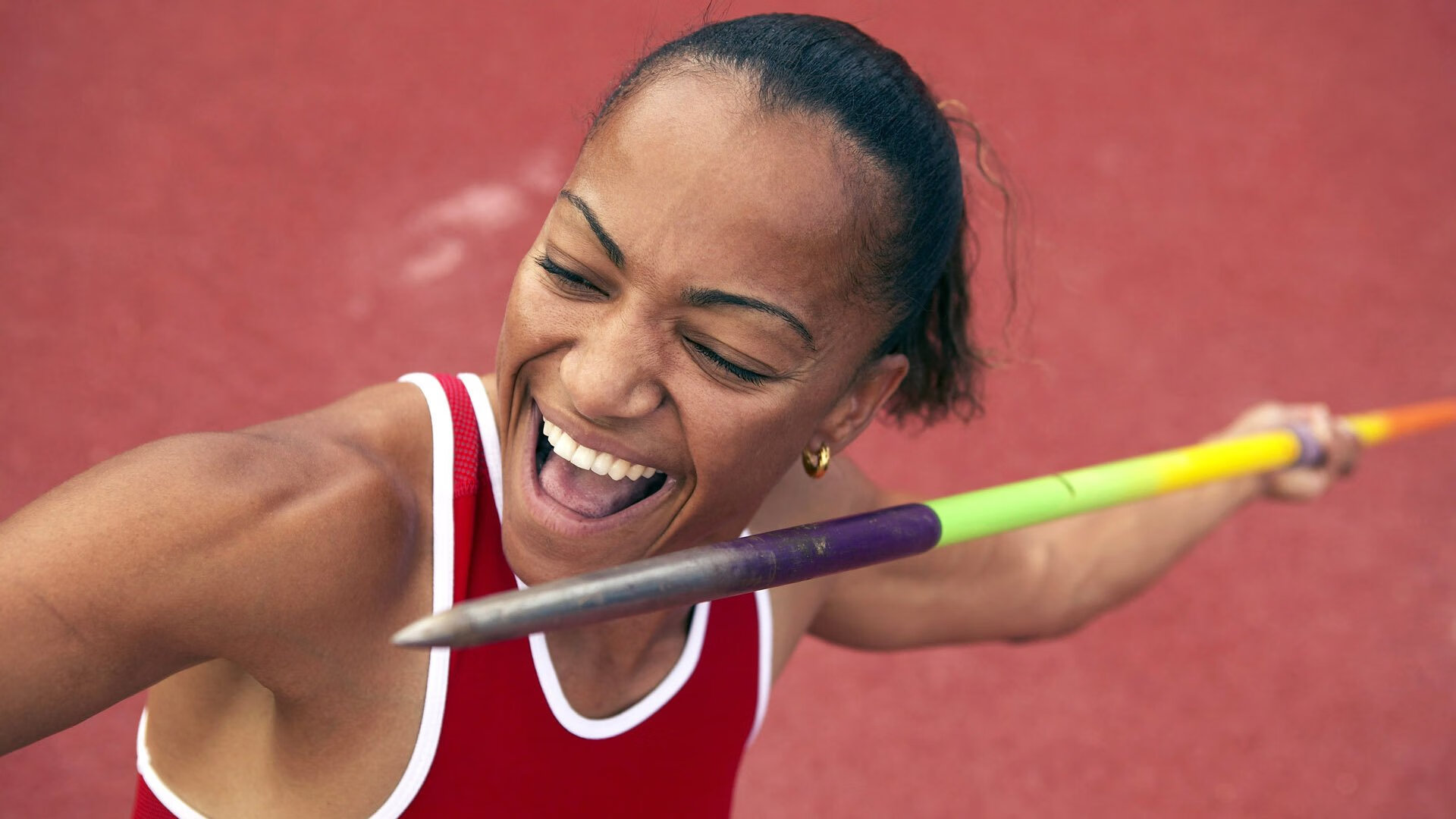 世俱杯参赛资格-关键时刻见真章，勇士围剿下的乔治与巨星的价值分野